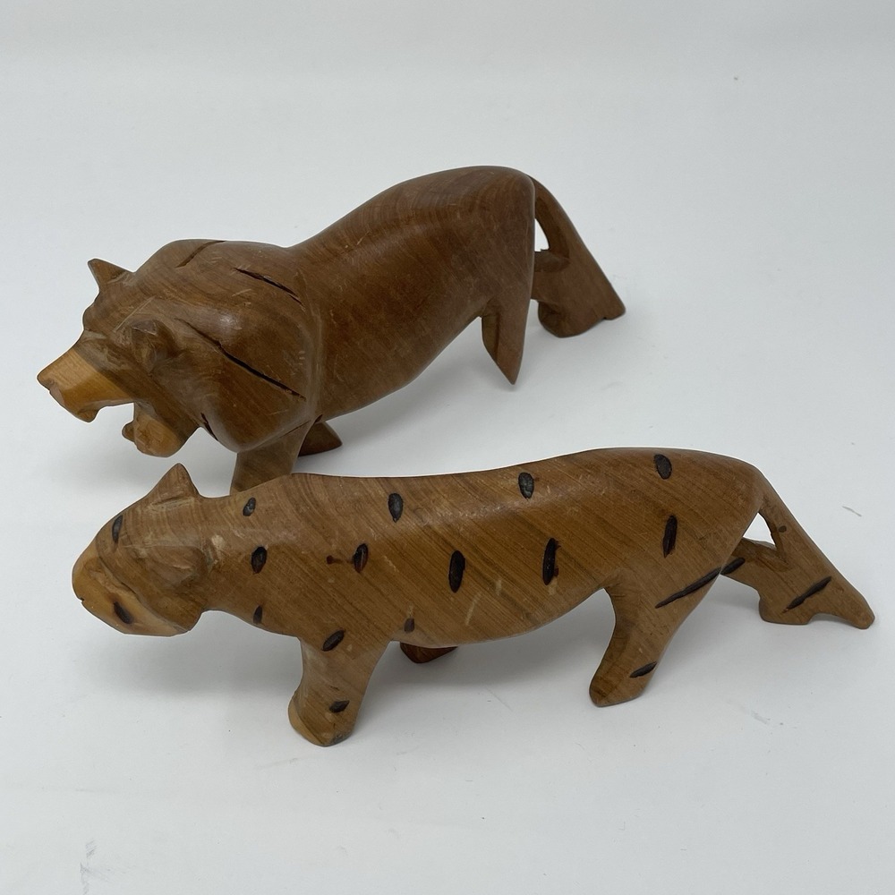 VINTAGE‎ Hand Carved Wood African Safari LION and TIGER Wooden Carving Statuette